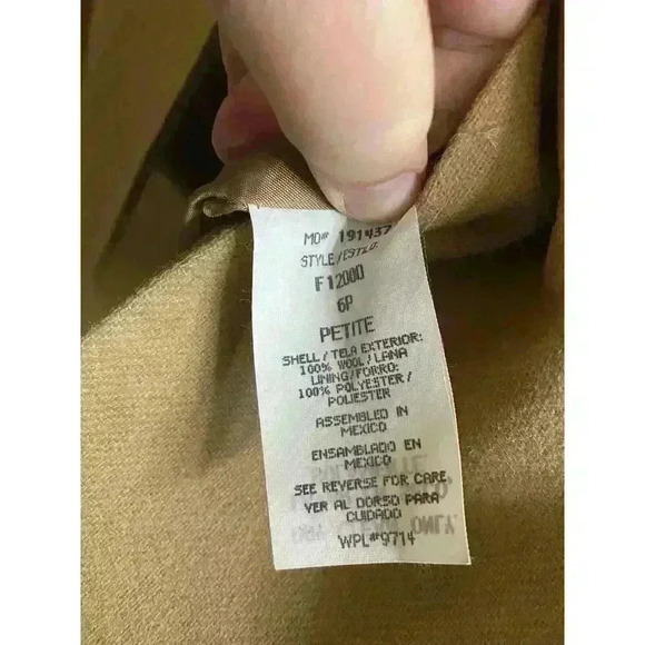 Vintage Sag Harbor 100% Wool Tan Blazer Jacket Women's Size 6 Petite Button - Picture 8 of 10